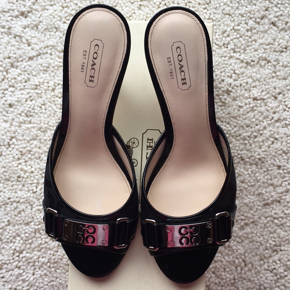 Coach Isla Slides.  Size 7